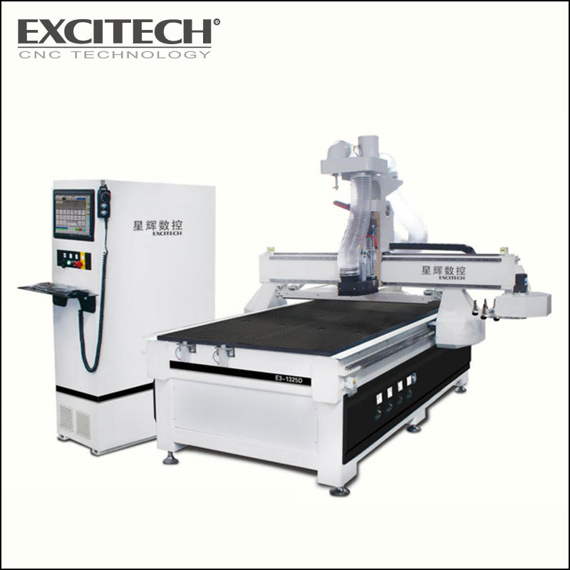 Máquina CNC para puertas de gabinetes